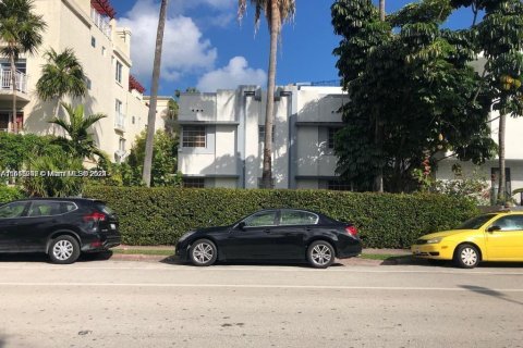 Condo in Miami Beach, Florida, 1 bedroom  № 1372679 - photo 14