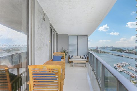 Condominio en venta en Miami, Florida, 1 dormitorio, 82.5 m2 № 1384087 - foto 22