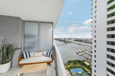 Condominio en venta en Miami, Florida, 1 dormitorio, 82.5 m2 № 1384087 - foto 23