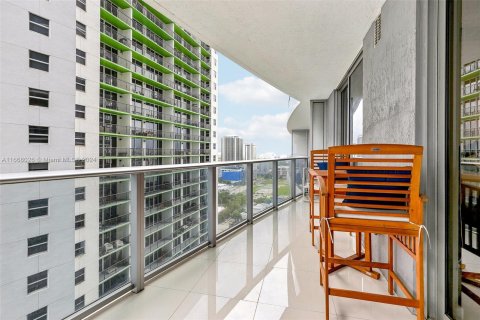 Condo in Miami, Florida, 1 bedroom  № 1384087 - photo 25