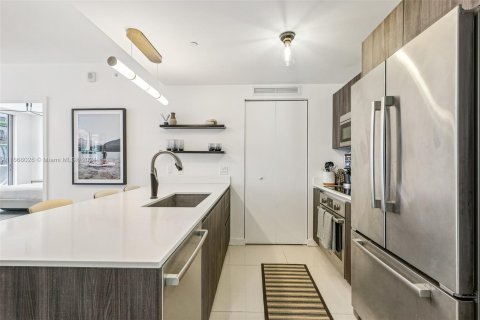 Copropriété à vendre à Miami, Floride: 1 chambre, 82.5 m2 № 1384087 - photo 13