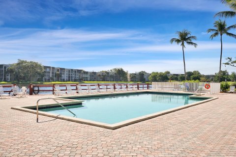 Condo in Davie, Florida, 2 bedrooms  № 1182648 - photo 11