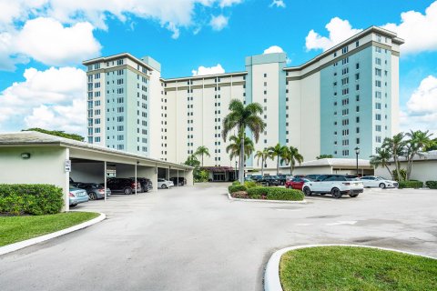 Condo in Delray Beach, Florida, 2 bedrooms  № 1182087 - photo 13