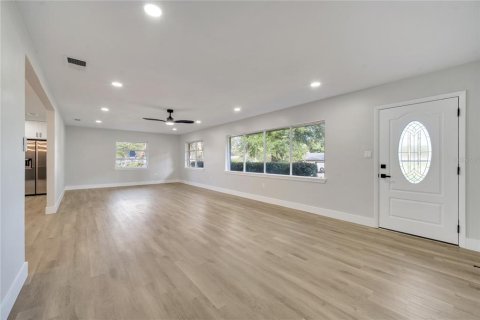 Villa ou maison à vendre à DeLand, Floride: 4 chambres, 231.98 m2 № 1395568 - photo 12