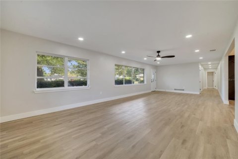 Villa ou maison à vendre à DeLand, Floride: 4 chambres, 231.98 m2 № 1395568 - photo 11