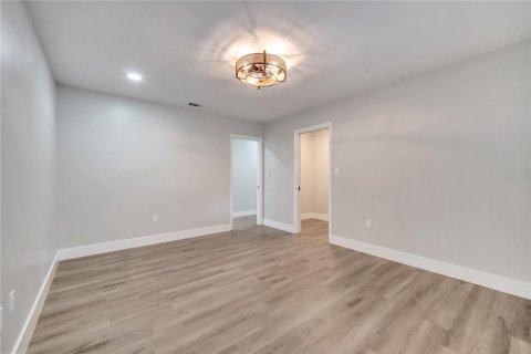 Villa ou maison à vendre à DeLand, Floride: 4 chambres, 231.98 m2 № 1395568 - photo 28