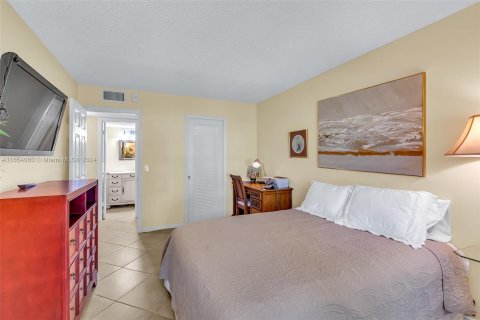 Condo in Deerfield Beach, Florida, 2 bedrooms  № 1354536 - photo 30