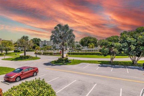 Condo in Deerfield Beach, Florida, 2 bedrooms  № 1354536 - photo 2