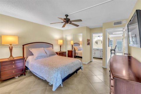 Condo in Deerfield Beach, Florida, 2 bedrooms  № 1354536 - photo 25