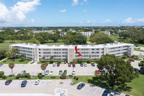 Condo in Deerfield Beach, Florida, 2 bedrooms  № 1354536 - photo 4