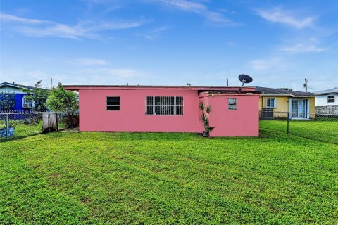 Casa en venta en Miami, Florida, 3 dormitorios, 208.47 m2 № 1428191 - foto 23