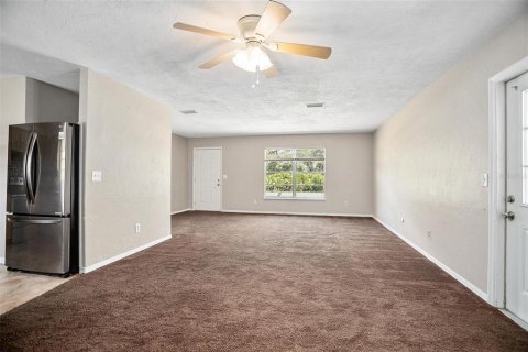 House in DeLand, Florida 2 bedrooms, 96.62 sq.m. № 1340171 - photo 7