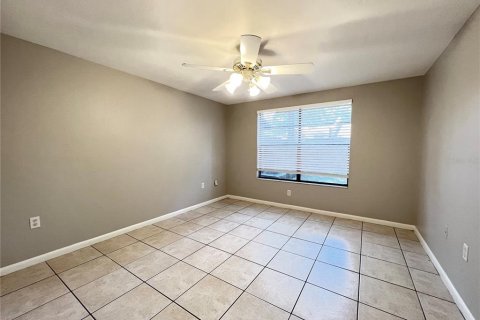 Dúplex en venta en Gainesville, Florida, 3 dormitorios, 127.28 m2 № 1166996 - foto 25