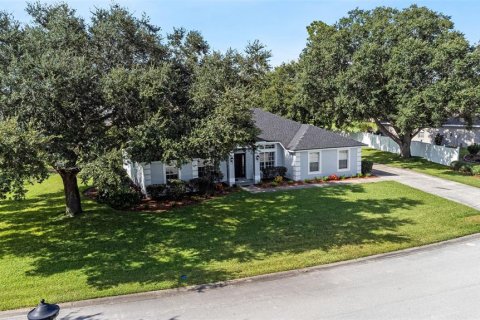 House in Winter Haven, Florida 4 bedrooms, 198.25 sq.m. № 1349893 - photo 19