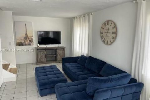 Copropriété à vendre à Miami, Floride: 2 chambres, 74.14 m2 № 822483 - photo 1