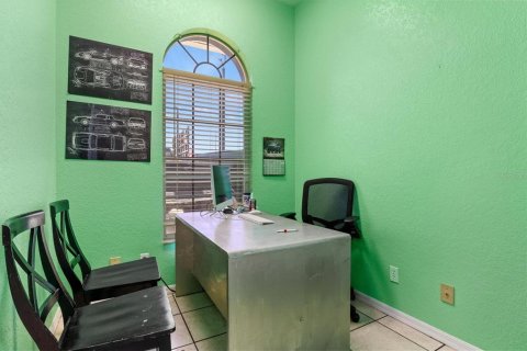 Immobilier commercial à vendre à Port Charlotte, Floride: 147.16 m2 № 621928 - photo 21