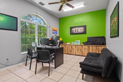 Immobilier commercial à vendre à Port Charlotte, Floride: 147.16 m2 № 621928 - photo 18