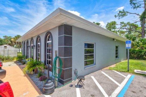 Immobilier commercial à vendre à Port Charlotte, Floride: 147.16 m2 № 621928 - photo 12