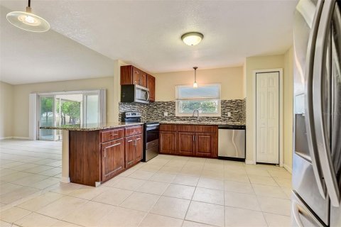 House in Kissimmee, Florida 4 bedrooms, 158.58 sq.m. № 1304469 - photo 17