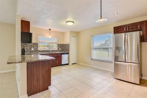 Villa ou maison à vendre à Kissimmee, Floride: 4 chambres, 158.58 m2 № 1304469 - photo 15