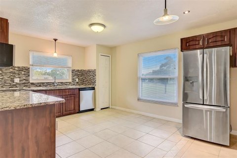 Villa ou maison à vendre à Kissimmee, Floride: 4 chambres, 158.58 m2 № 1304469 - photo 14