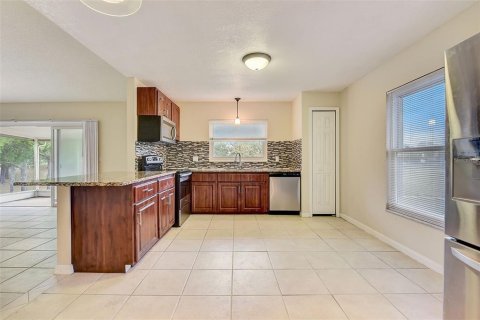 Villa ou maison à vendre à Kissimmee, Floride: 4 chambres, 158.58 m2 № 1304469 - photo 16