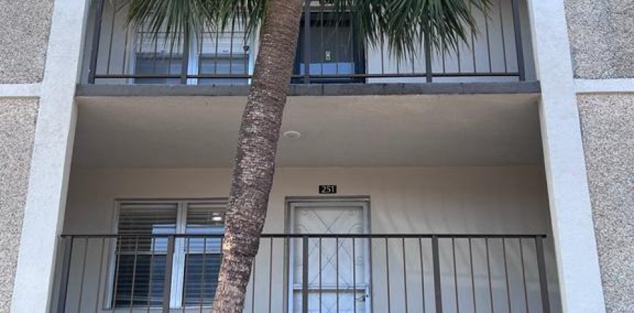 Condominio en Lauderdale Lakes, Florida, 1 dormitorio  № 1118622