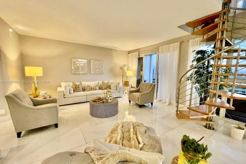 Condo in Aventura, Florida, 3 bedrooms  № 1002242 - photo 4