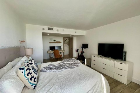 Condo in Aventura, Florida, 3 bedrooms  № 1002242 - photo 18