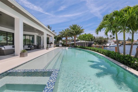 Villa ou maison à vendre à Lighthouse Point, Floride: 6 chambres, 586.96 m2 № 712471 - photo 21
