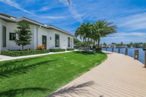 Villa ou maison à vendre à Lighthouse Point, Floride: 6 chambres, 586.96 m2 № 712471 - photo 10