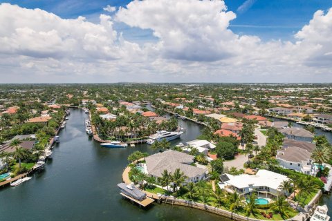 Villa ou maison à vendre à Lighthouse Point, Floride: 6 chambres, 586.96 m2 № 712471 - photo 5