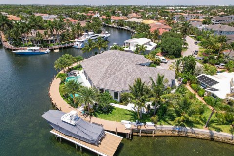 Villa ou maison à vendre à Lighthouse Point, Floride: 6 chambres, 586.96 m2 № 712471 - photo 7