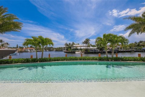 Villa ou maison à vendre à Lighthouse Point, Floride: 6 chambres, 586.96 m2 № 712471 - photo 14
