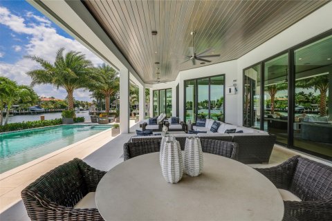 Villa ou maison à vendre à Lighthouse Point, Floride: 6 chambres, 586.96 m2 № 712471 - photo 18