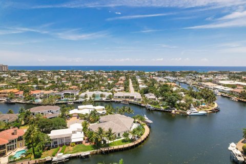 Villa ou maison à vendre à Lighthouse Point, Floride: 6 chambres, 586.96 m2 № 712471 - photo 6