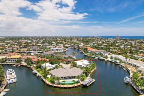 Villa ou maison à vendre à Lighthouse Point, Floride: 6 chambres, 586.96 m2 № 712471 - photo 4