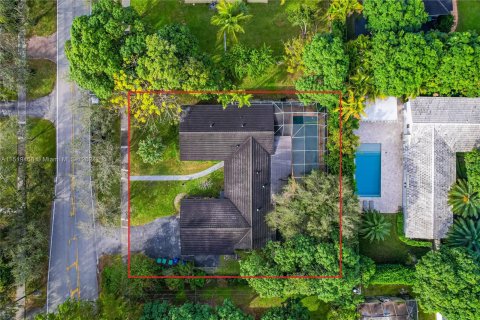 Casa en venta en Palmetto Bay, Florida, 6 dormitorios, 246.38 m2 № 963530 - foto 4