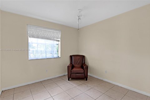 Casa en venta en Palmetto Bay, Florida, 6 dormitorios, 246.38 m2 № 963530 - foto 24