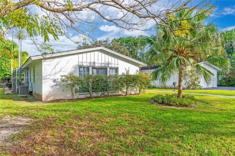 Casa en venta en Palmetto Bay, Florida, 6 dormitorios, 246.38 m2 № 963530 - foto 3