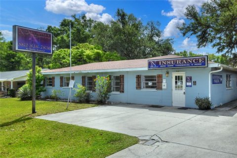 Commercial property in Lakeland, Florida 225.94 sq.m. № 1108633 - photo 3
