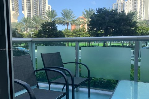 Condo in Sunny Isles Beach, Florida, 1 bedroom  № 726275 - photo 6