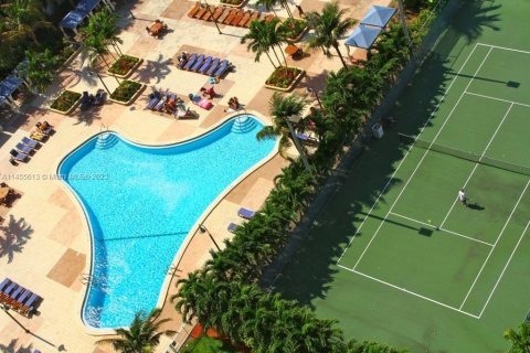 Condo in Sunny Isles Beach, Florida, 1 bedroom  № 726275 - photo 4