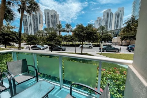 Copropriété à vendre à Sunny Isles Beach, Floride: 1 chambre, 93.37 m2 № 726275 - photo 5