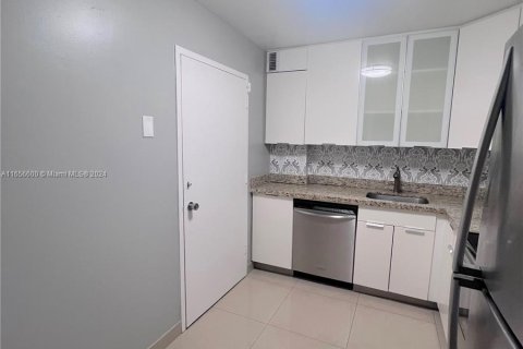 Copropriété à louer à Miami Beach, Floride: 1 chambre, 78.04 m2 № 1357254 - photo 8