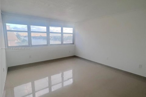 Copropriété à louer à Miami Beach, Floride: 1 chambre, 78.04 m2 № 1357254 - photo 13