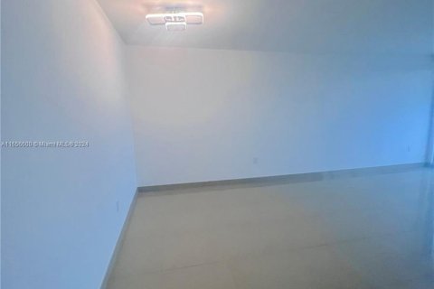 Copropriété à louer à Miami Beach, Floride: 1 chambre, 78.04 m2 № 1357254 - photo 5