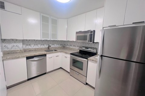 Condominio en alquiler en Miami Beach, Florida, 1 dormitorio, 78.04 m2 № 1357254 - foto 6