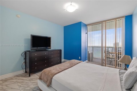 Copropriété à louer à Hallandale Beach, Floride: 3 chambres, 161 m2 № 66098 - photo 16