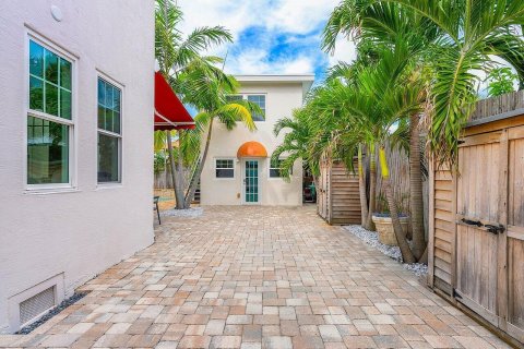 Casa en venta en West Palm Beach, Florida, 5 dormitorios, 258.64 m2 № 874629 - foto 17